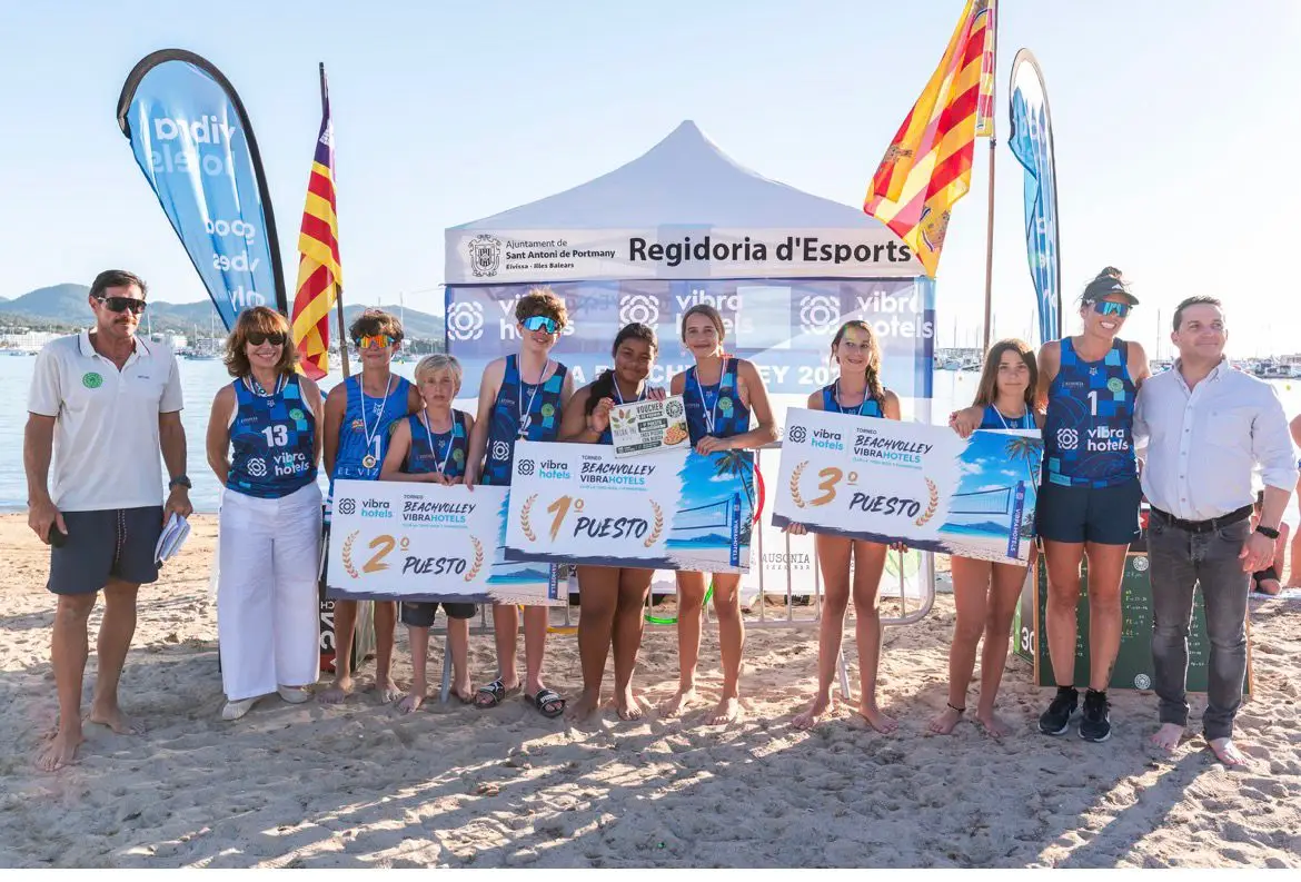 Resultados del Vibra Hotels Beach Volley, que nos regala una bonita jornada deportiva en Sant Antoni