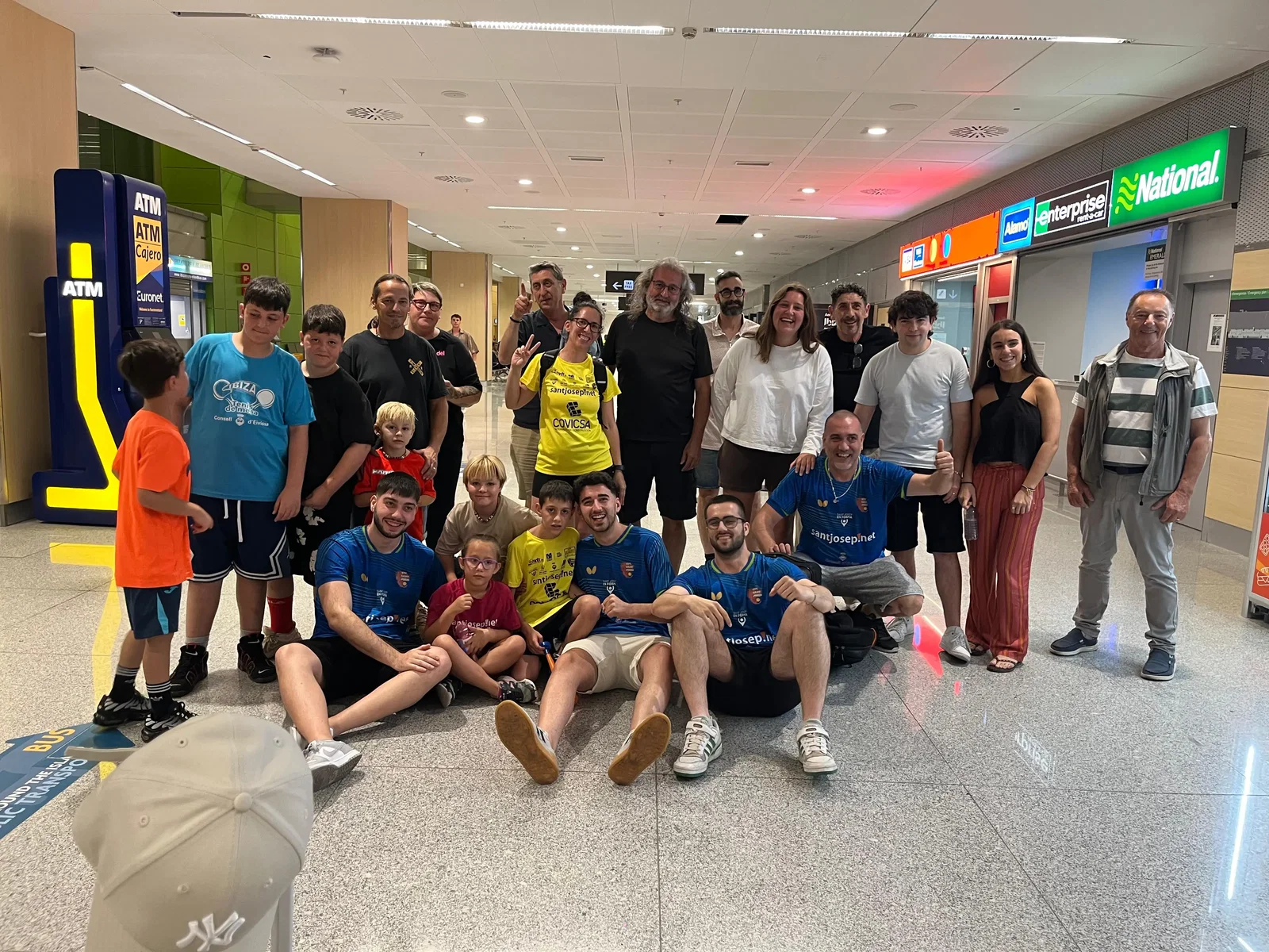 EL SANTJOSEP.NET RECIBE EL HOMENAJE DE IBIZA TRAS SU VUELTA A LA ÉLITE NACIONAL