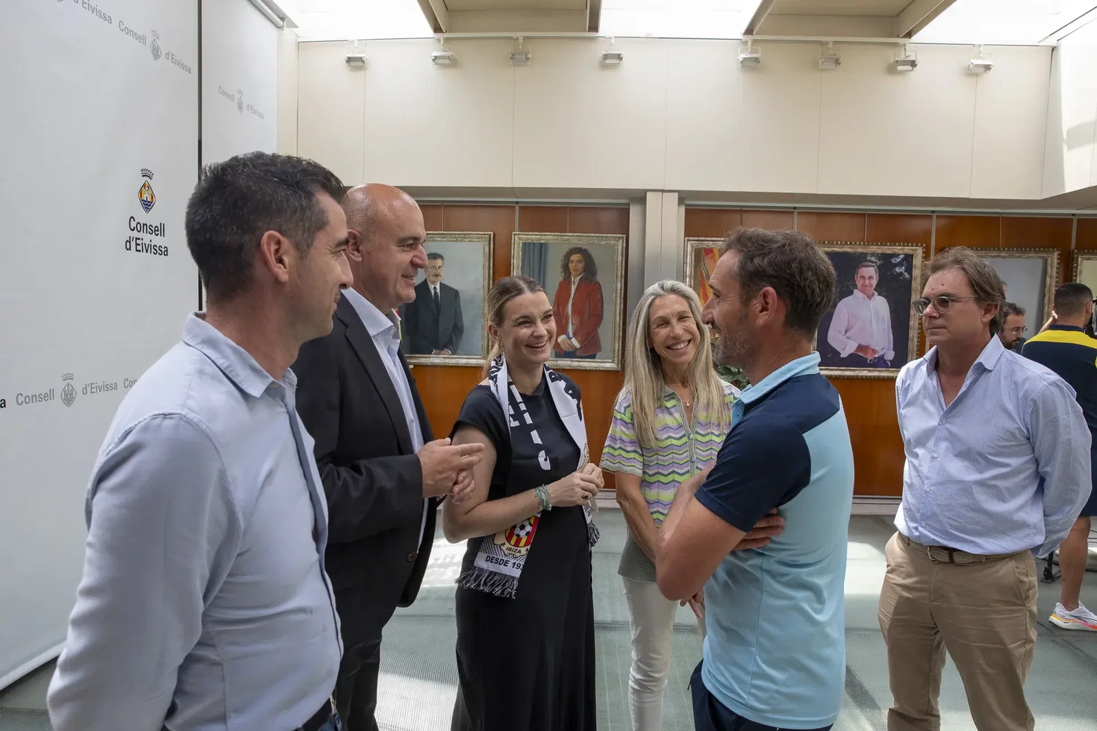 Reconocimiento institucional para la Peña Deportiva Santa Eulària tras un ascenso histórico
