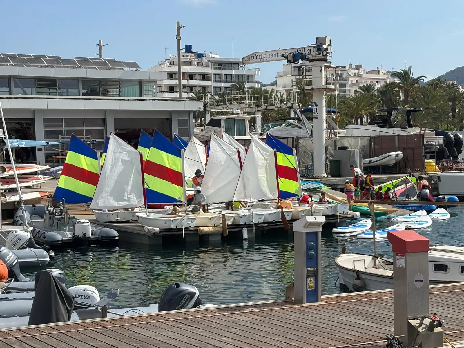 Comienzan los cursos infantiles de verano del Club Nàutic Sant Antoni, con un 100% de ocupación