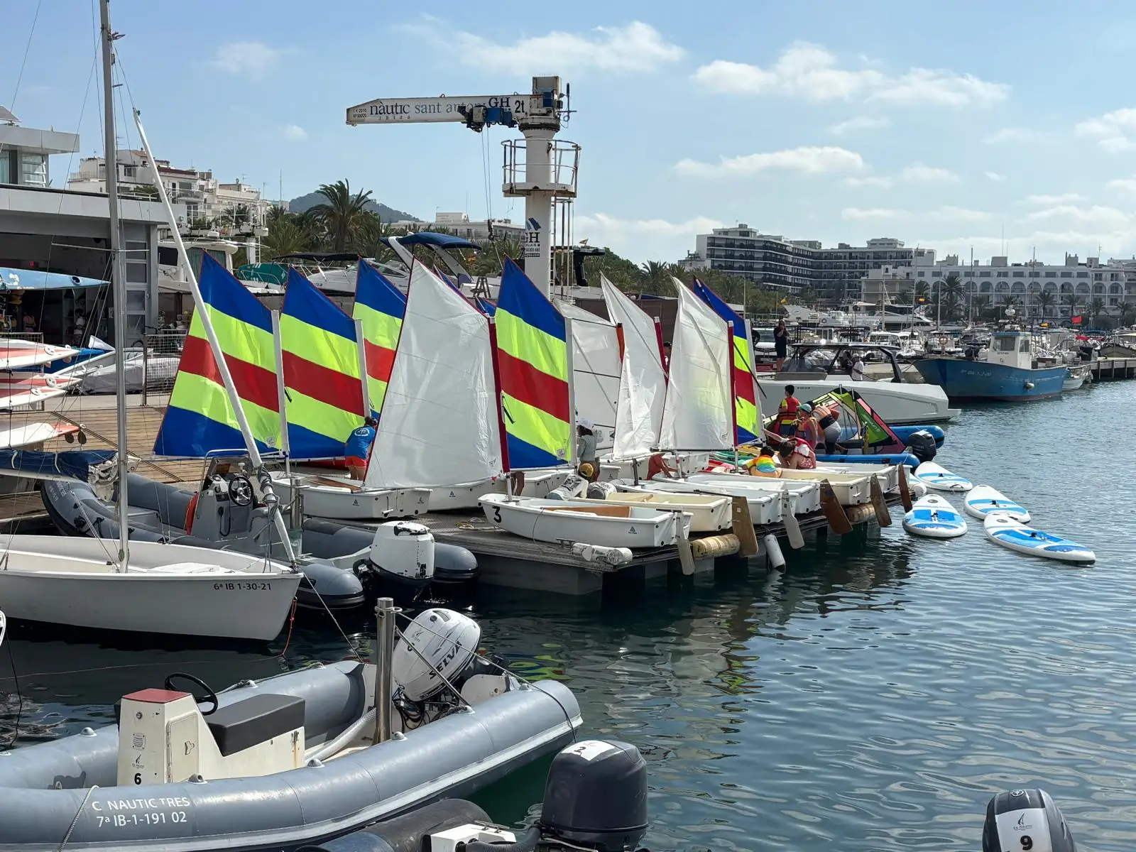 Comienzan los cursos infantiles de verano del Club Nàutic Sant Antoni, con un 100% de ocupación