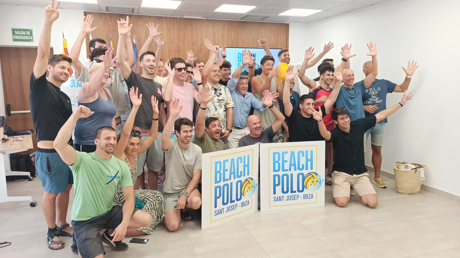 ¡Vuelve el espectáculo al agua! Port des Torrent ya vibra con el XXII Beachpolo Sant Josep