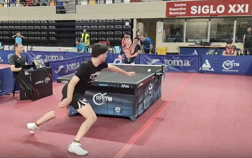 ¡Héctor Saavedra, a ritmo de rodillo! El jugador del Sant Josep.Net ya está en cuartos de final y roza las medallas