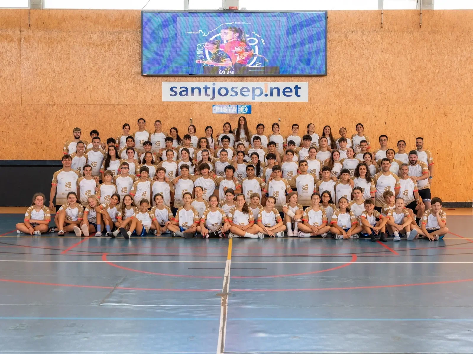 La Tecnificación Paulina Buforn cierra una primera edición histórica reuniendo en Ibiza a 82 jóvenes jugadores y grandes referentes del balonmano nacional