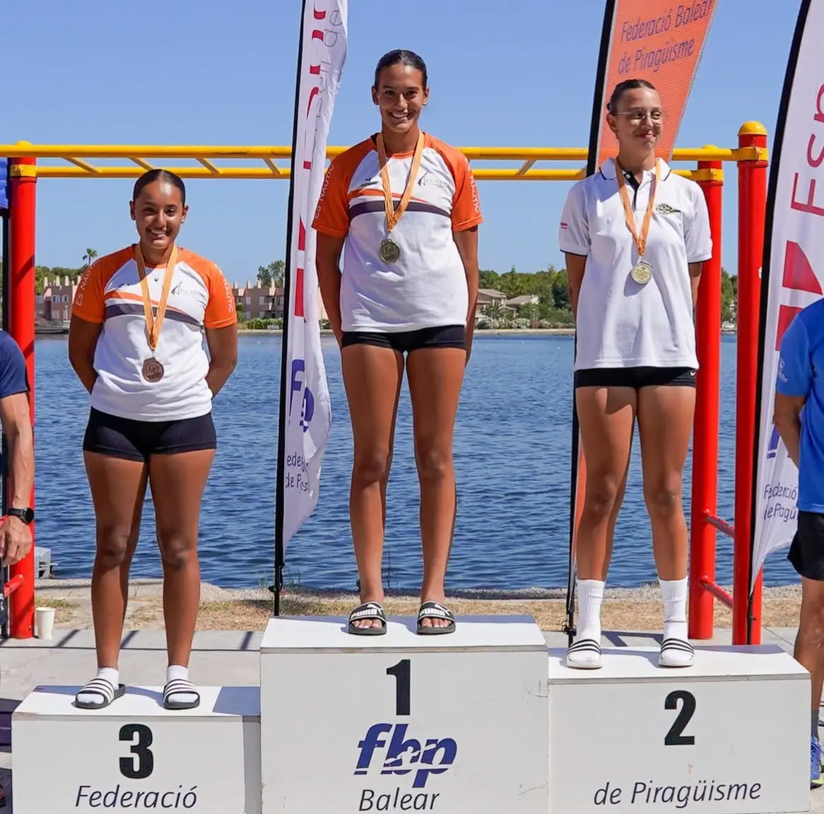 ¡Rumbo al Campeonato de España por todo lo alto! Exhibición de las jóvenes promesas del CNSA en el Lago Esperanza