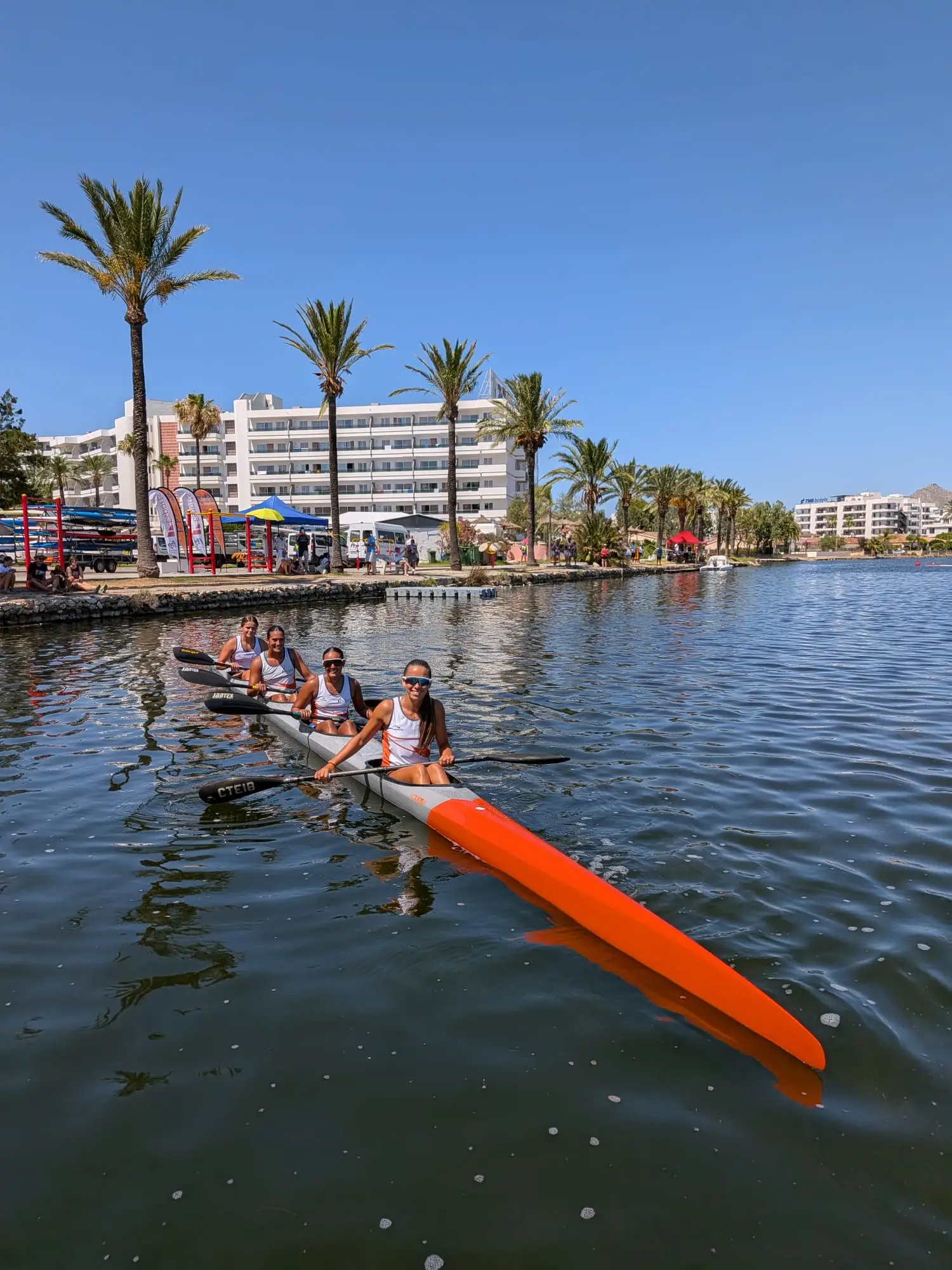 ¡Rumbo al Campeonato de España por todo lo alto! Exhibición de las jóvenes promesas del CNSA en el Lago Esperanza