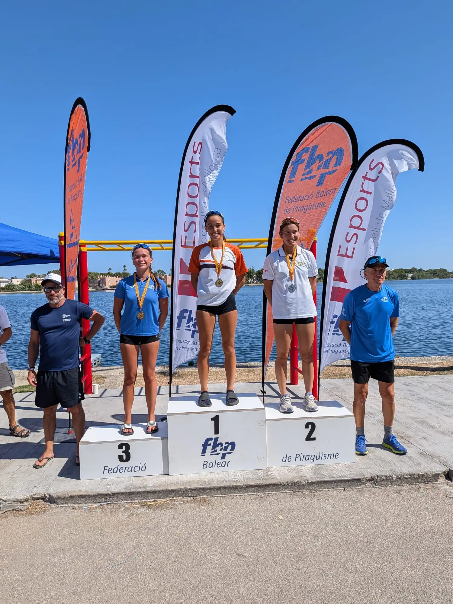¡Rumbo al Campeonato de España por todo lo alto! Exhibición de las jóvenes promesas del CNSA en el Lago Esperanza