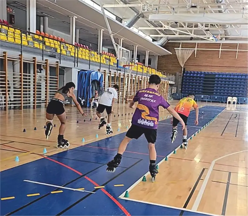 ¡El futuro sobre ruedas se pule en Sa Pedrera! El C.E. Ibiza Patina cierra su campus de tecnificación de patinaje inline freestyle