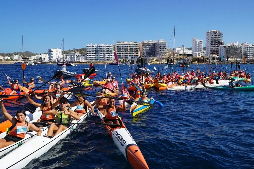 El Día de la Piragua del Club Nàutic Sant Antoni cumple XXV ediciones y se celebrará el 29 de agosto, en la bahía