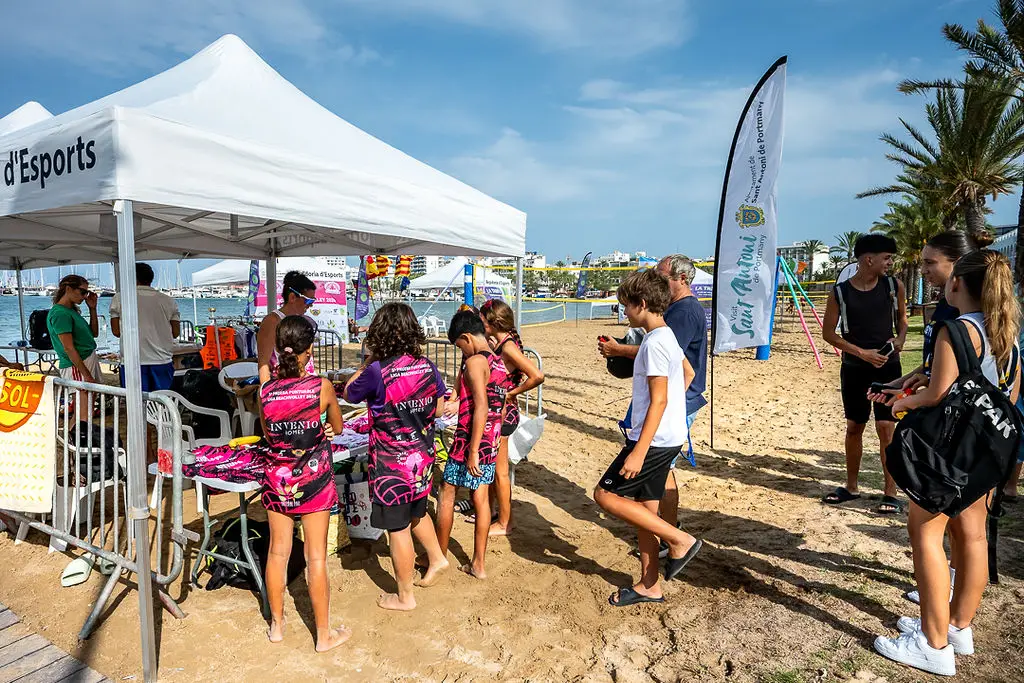 ¿Te lo perdiste? Así se vivió la gran fiesta del vóley playa pitiuso en Sant Antoni