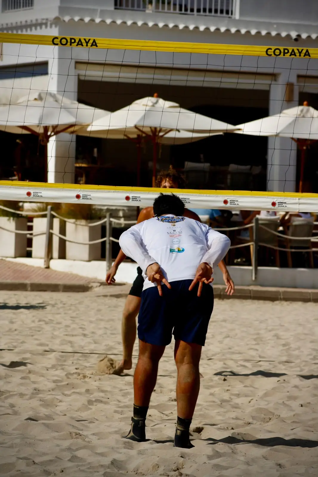 El vóley playa brilla con fuerza en Cala Llonga: pasión, talento joven y finales inolvidables