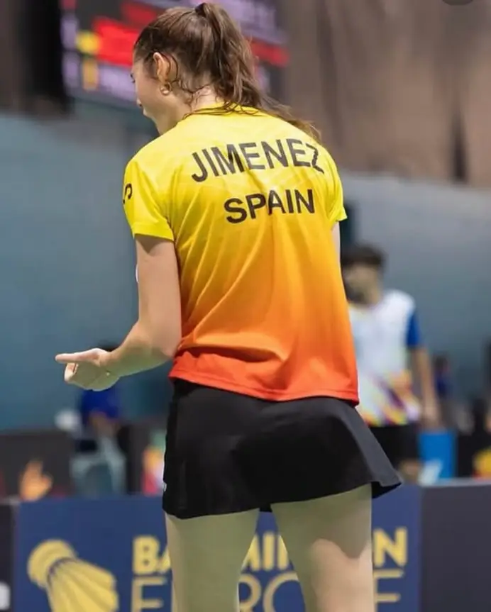 🌍 CARMEN JIMÉNEZ DEBUTA EN EL CAMPEONATO DEL MUNDO ABSOLUTO DE BÁDMINTON 🌍