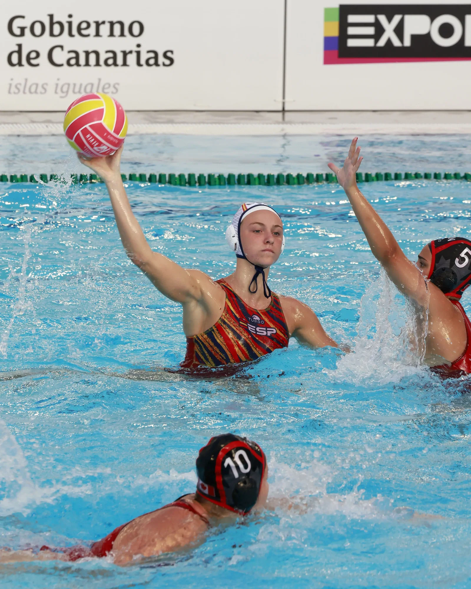 ¡España está en semifinales! la Sub18 de waterpolo da un recital ofensivo ante Canadá y ya piensa en el hueso húngaro