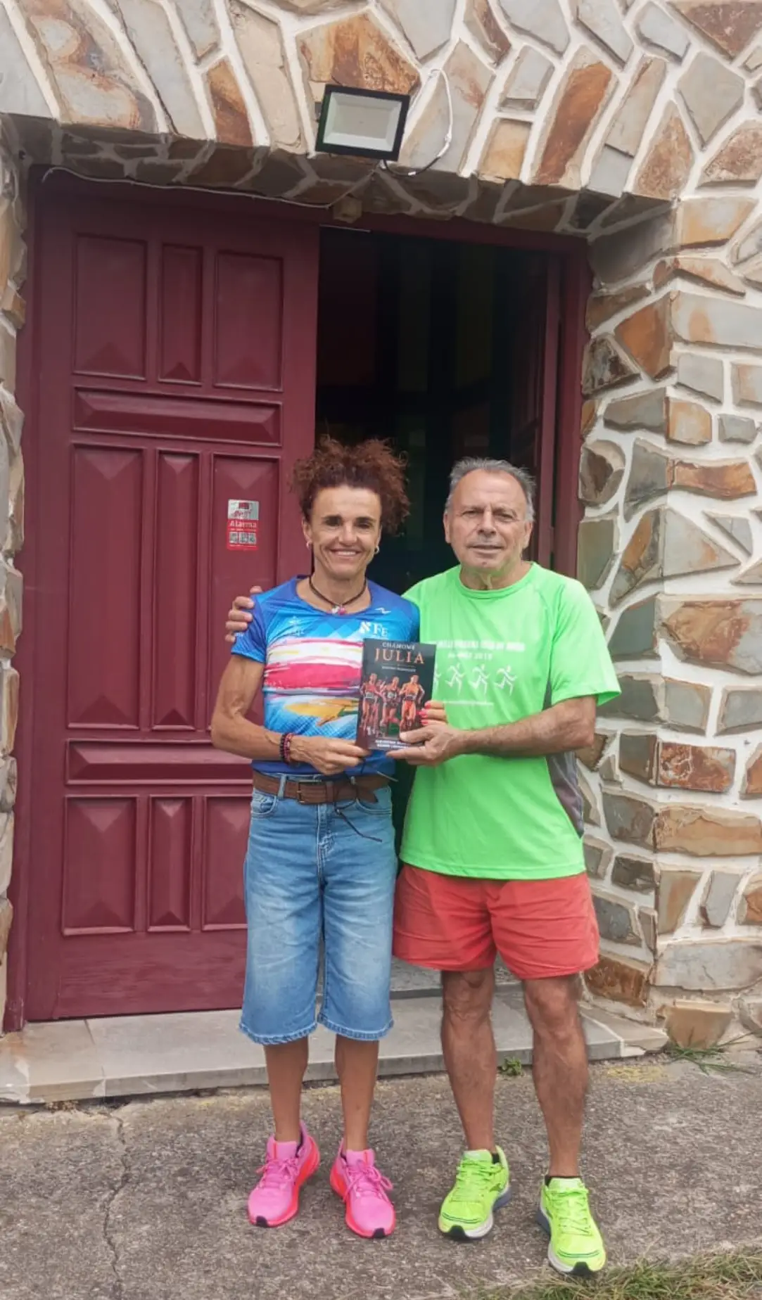 «Chámome Julia» se presenta en El Franco: del éxito deportivo a una historia de superación y futuro