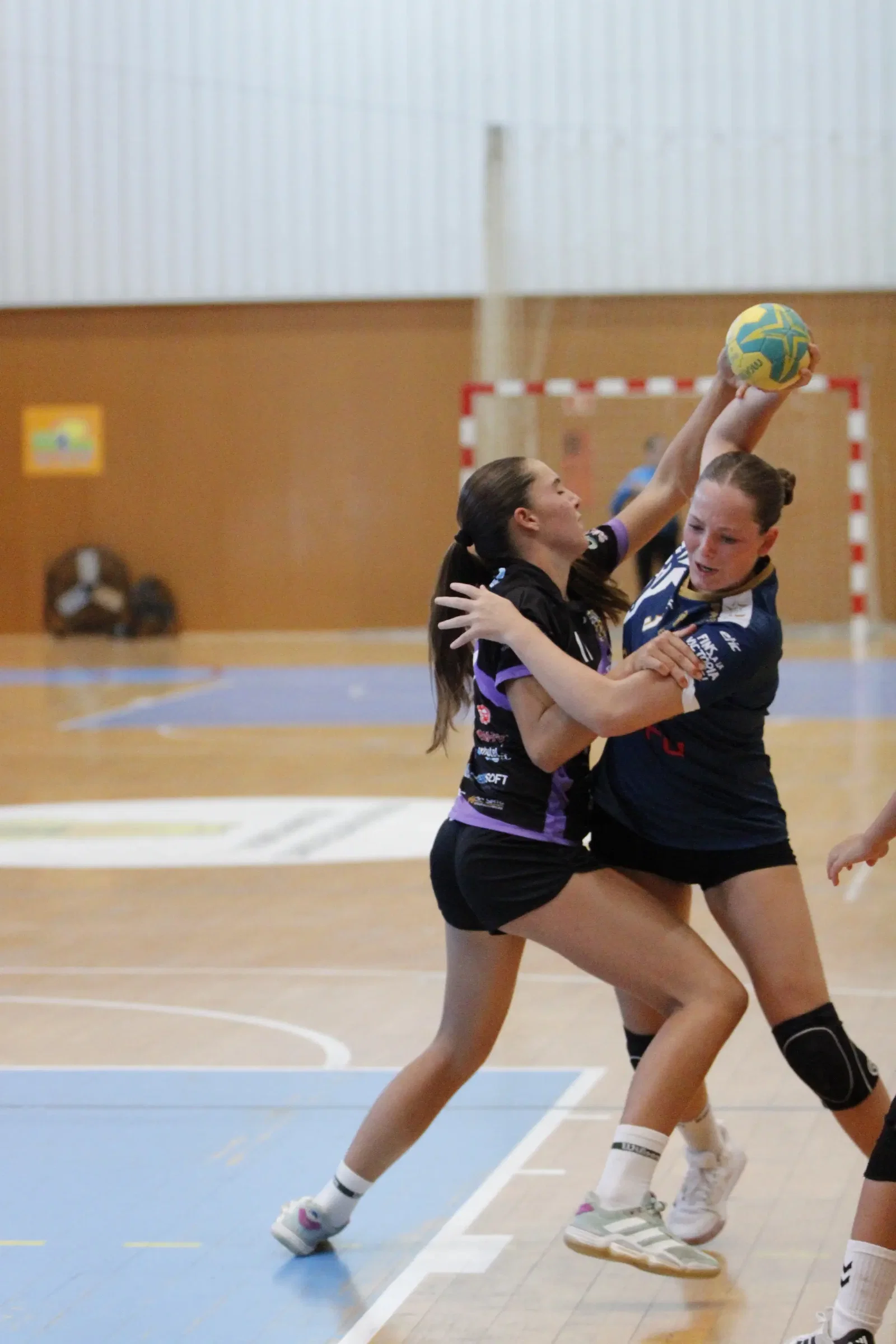 Paiporta en pista y Peña Deportiva en la arena brillan en un II Torneo de Balonmano Femenino de gran éxito organizativo