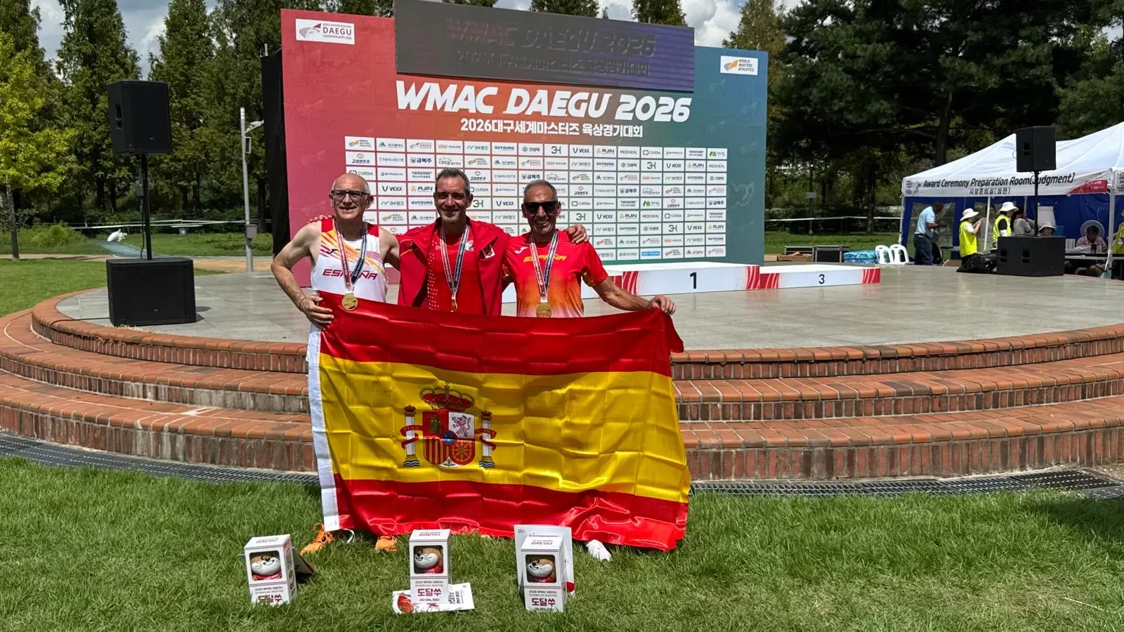 José Gadea vuelve a hacer historia en Daegu (Corea del Sur): consigue dos medallas y se corona Campeón del Mundo por equipos
