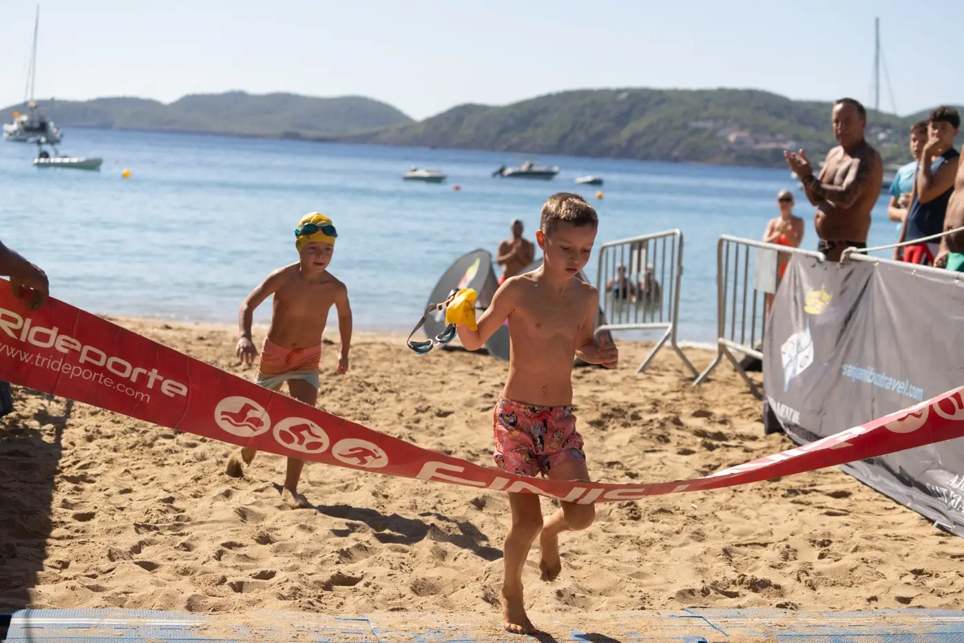Cala San Vicente cierra la Liga de Acuatlones 2026 con una gran participación del deporte base