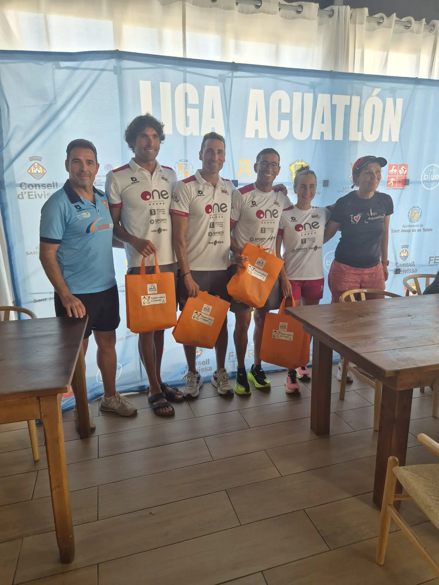 Cala San Vicente cierra la Liga de Acuatlones 2026 con una gran participación del deporte base