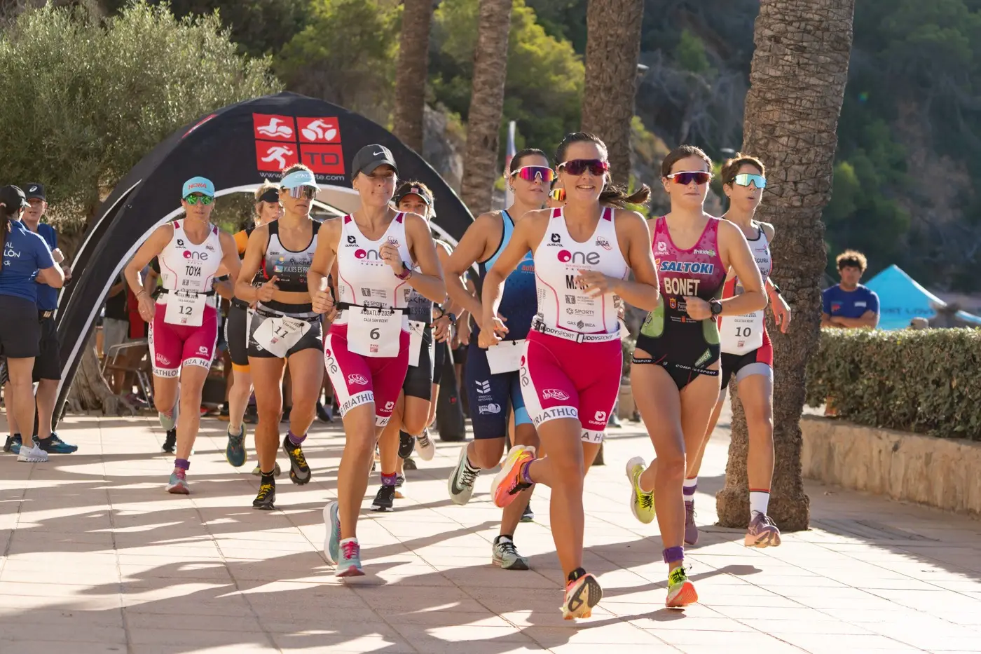 Cala San Vicente cierra la Liga de Acuatlones 2026 con una gran participación del deporte base