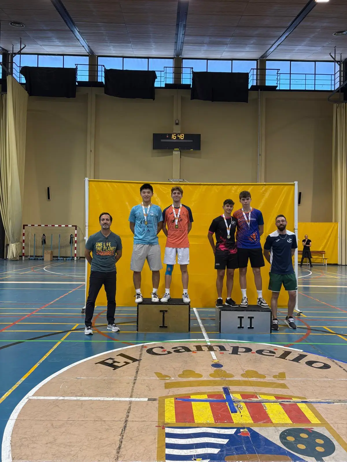 Alex Tur brilla en el Master Territorial de El Campello y se corona con un doble oro en dobles mixto y dobles masculino