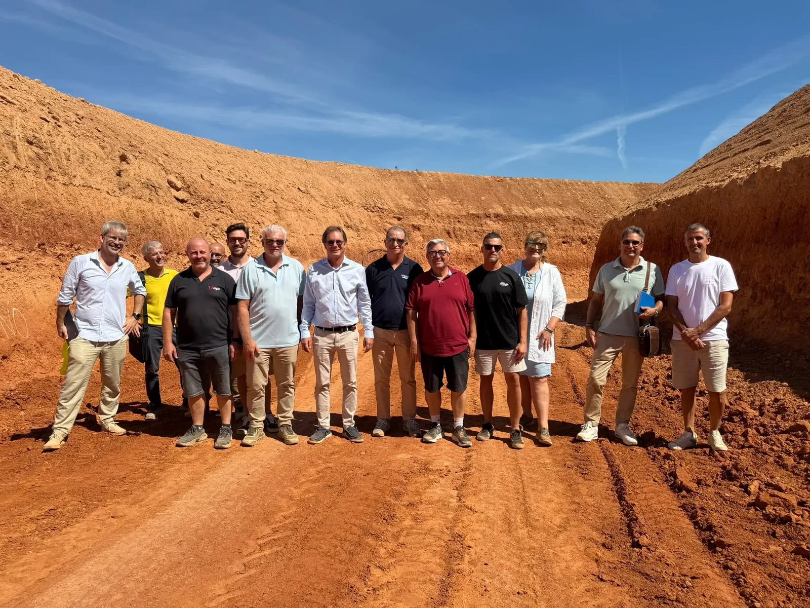 Paso de gigante en sa Coma: el Consell y diseñadores del Mundial de Motocross perfilan el nuevo circuito ibicenco