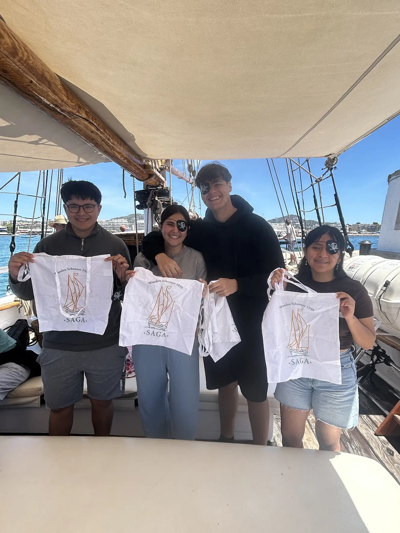 El programa «Jóvens per la mar» del Club Náutico Ibiza realiza la última salida al mar de esta edición 2026 al mar desde el puerto de Ibiza