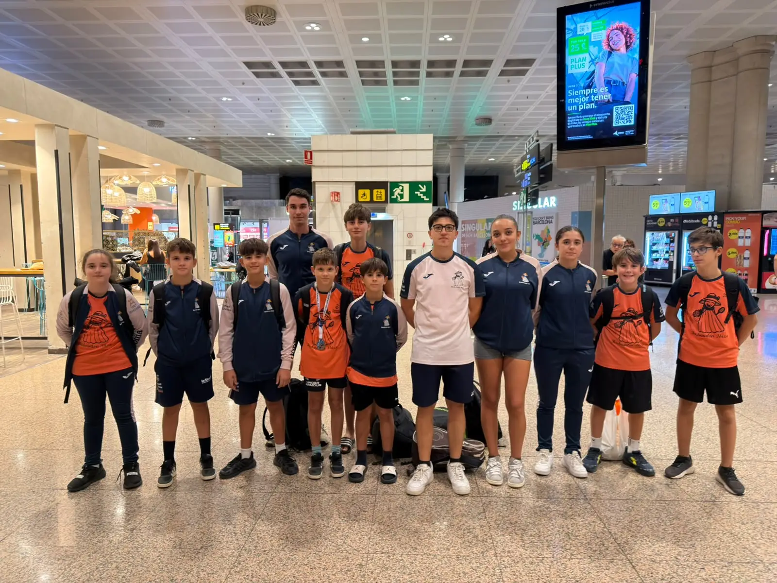 Exhibición del Club Bádminton Ibiza en Granollers: Lluvia de podios entre la categoría absoluta y la cantera