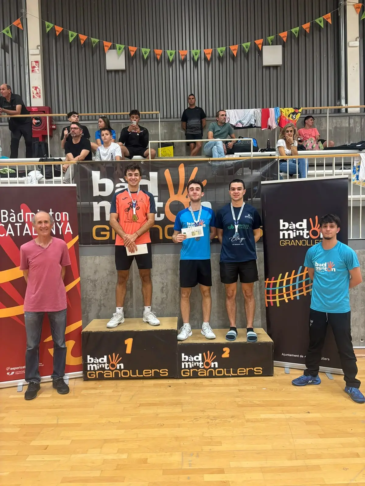 Exhibición del Club Bádminton Ibiza en Granollers: Lluvia de podios entre la categoría absoluta y la cantera