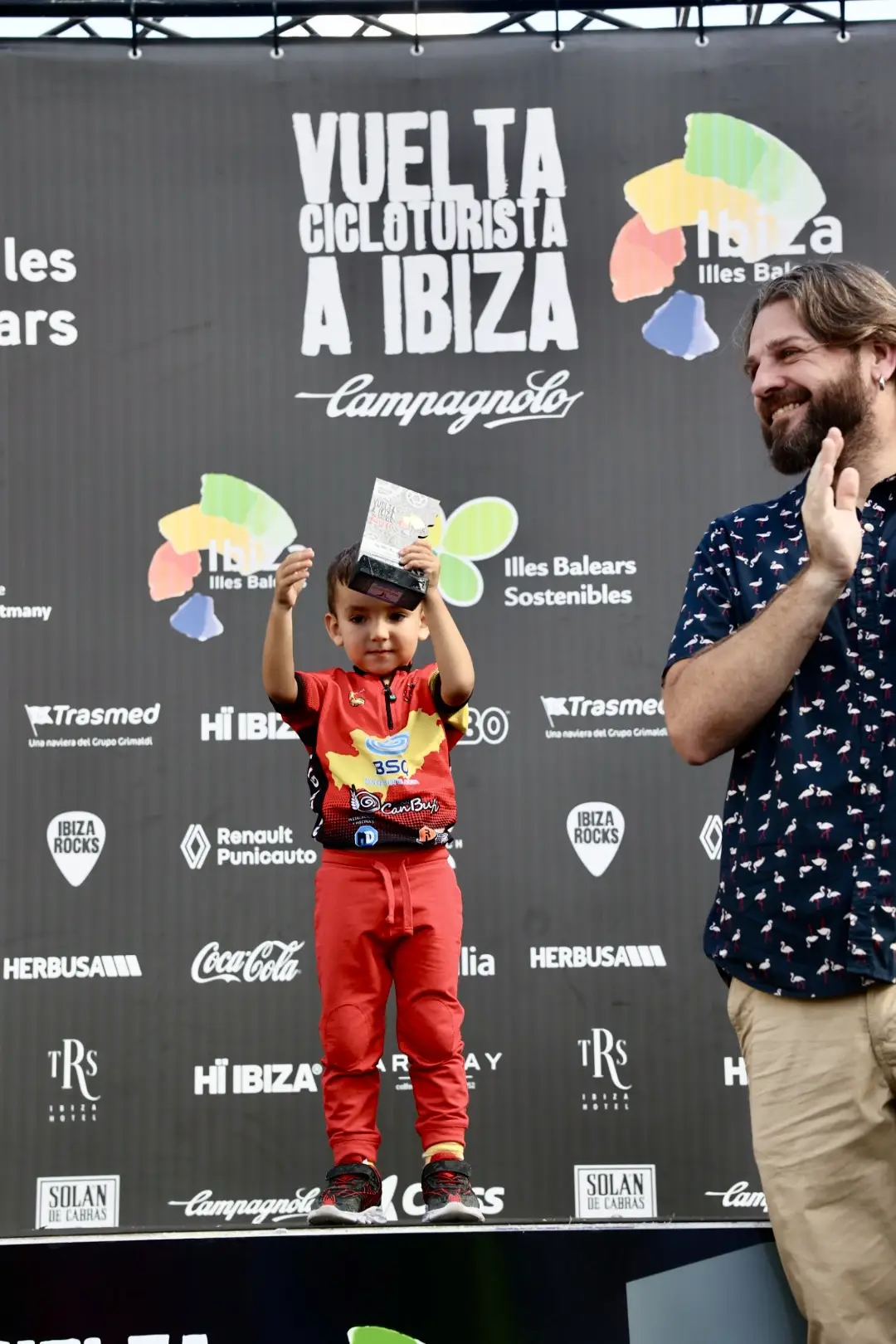 Sant Antoni corona a los protagonistas de la Vuelta a Ibiza Ciclismo Base by Parrot