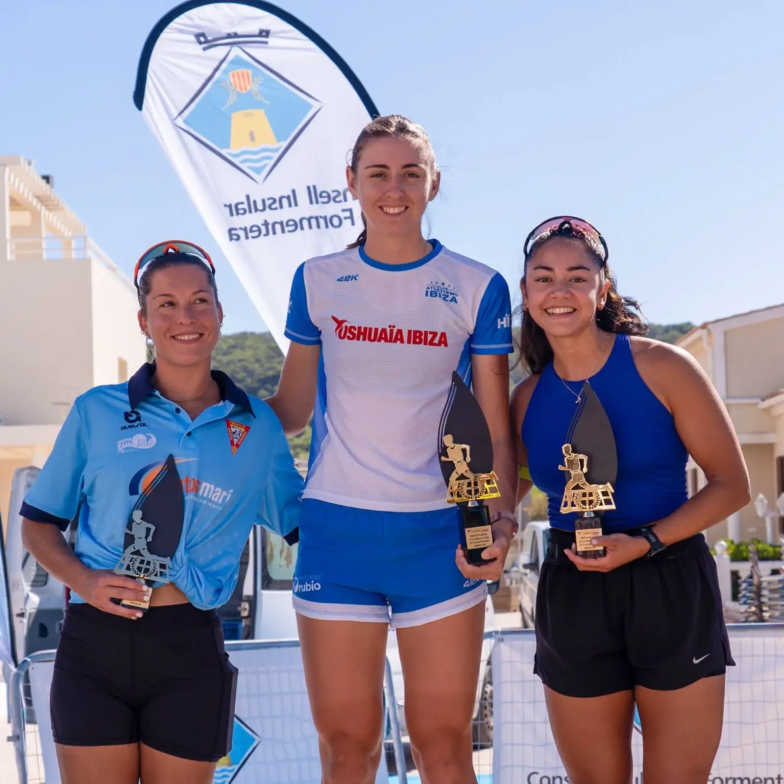 Doblete histórico para el Club Atletismo Ibiza: Nuria Tauler conquista la Pujada a la Mola tras reinar en la 15K Formentera Sunset Run