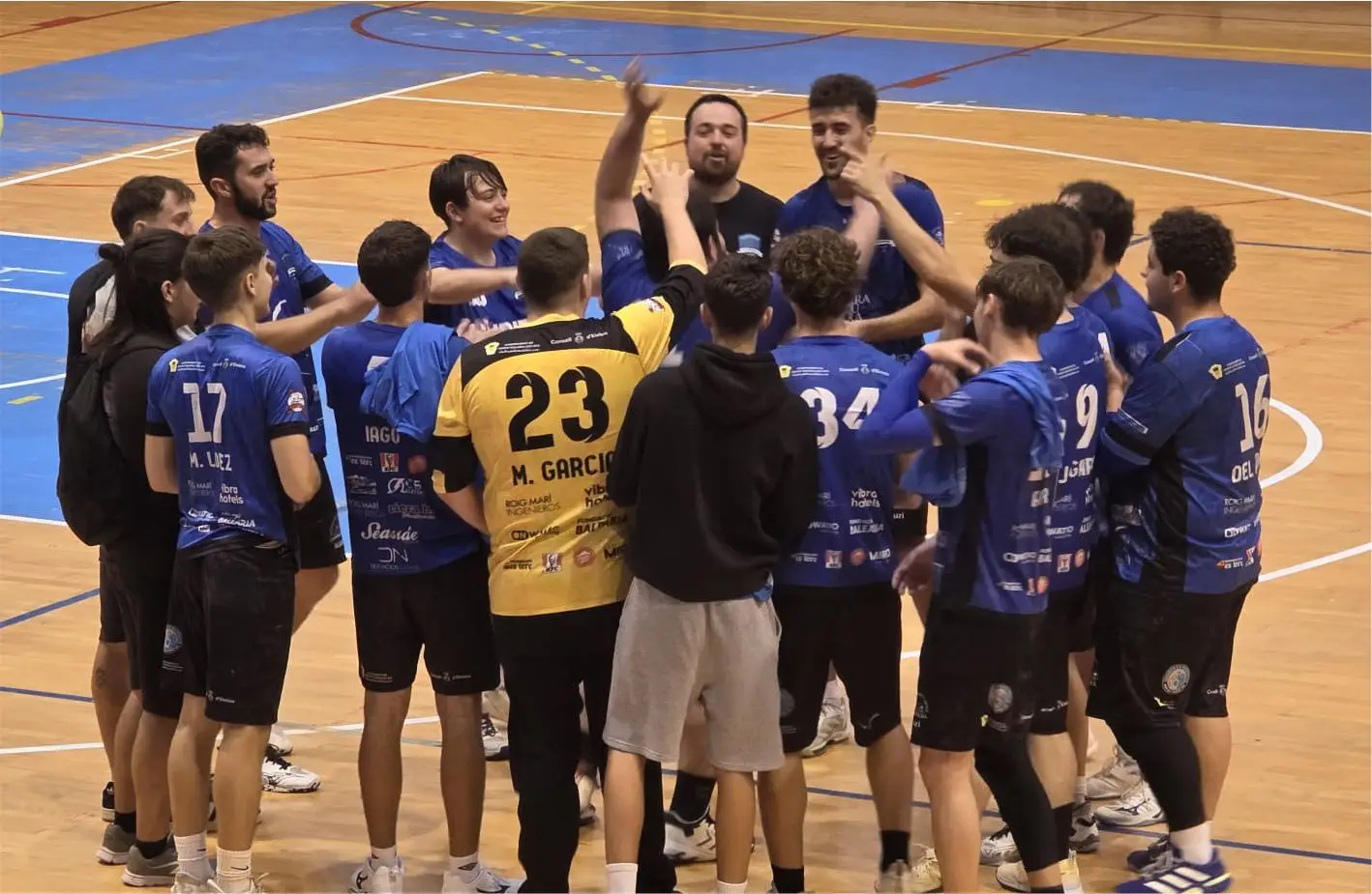 ¡Juventud y esfuerzo! Sa Ferradura Puchi sobrevive a las bajas y se lleva el partido ante la Peña Deportiva