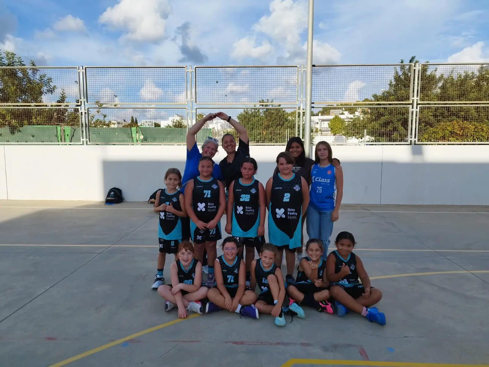 La cantera femenina del Bàsquet Sant Antoni destaca por su intensidad, compromiso e ilusión