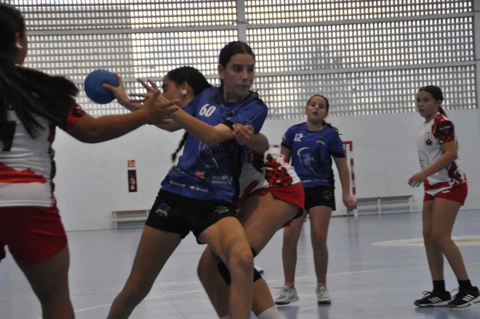 El esfuerzo físico da sus frutos: gran segunda parte del infantil femenino Sa Ferradura Puchi en el estreno de la copa L'EEE