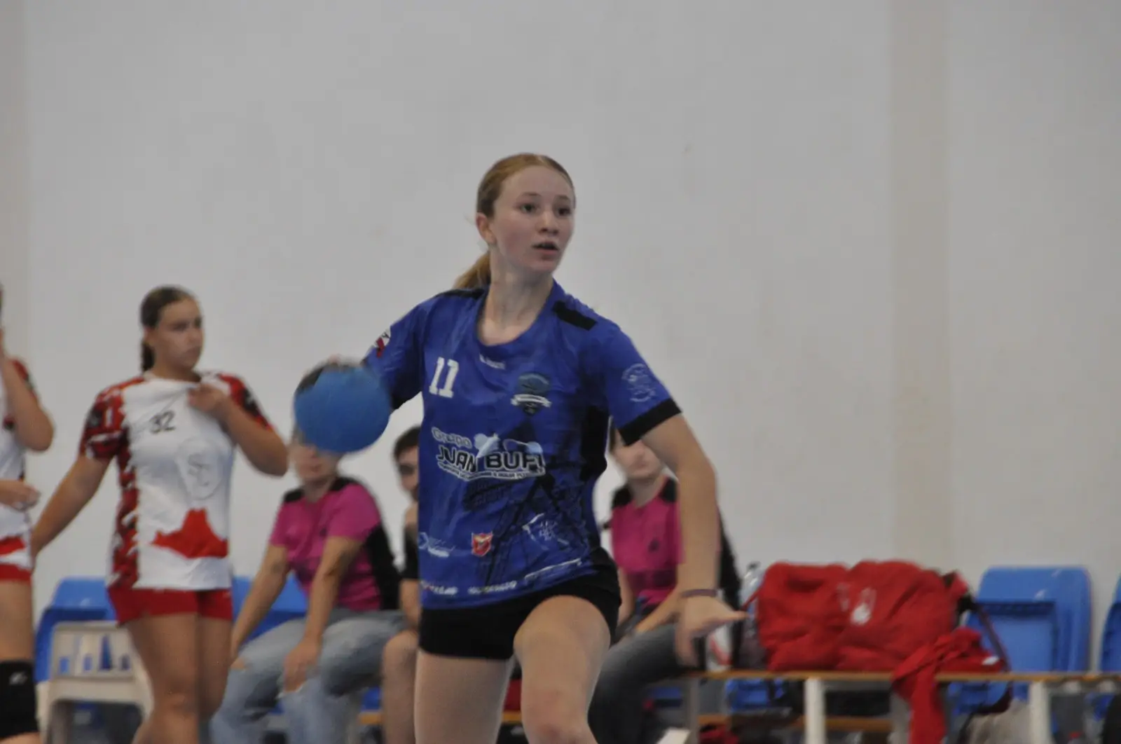 El esfuerzo físico da sus frutos: gran segunda parte del infantil femenino Sa Ferradura Puchi en el estreno de la copa L'EEE