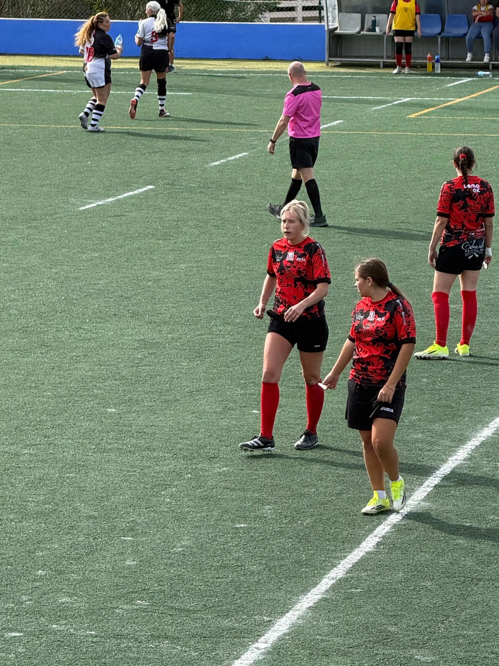 El Ibiza Rugby Club brilla en su arranque, pero choca contra el muro de El Toro y la dureza del campo