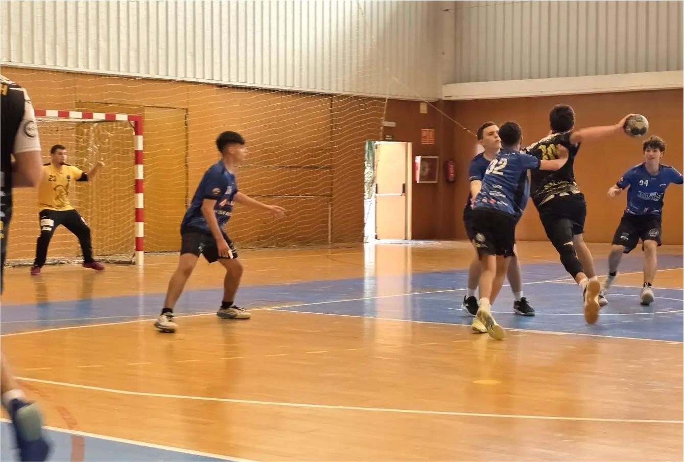 Reacción tardía pero ilusionante del juvenil masculino Sa Ferradura Puchi, que se queda a las puertas de la remontada