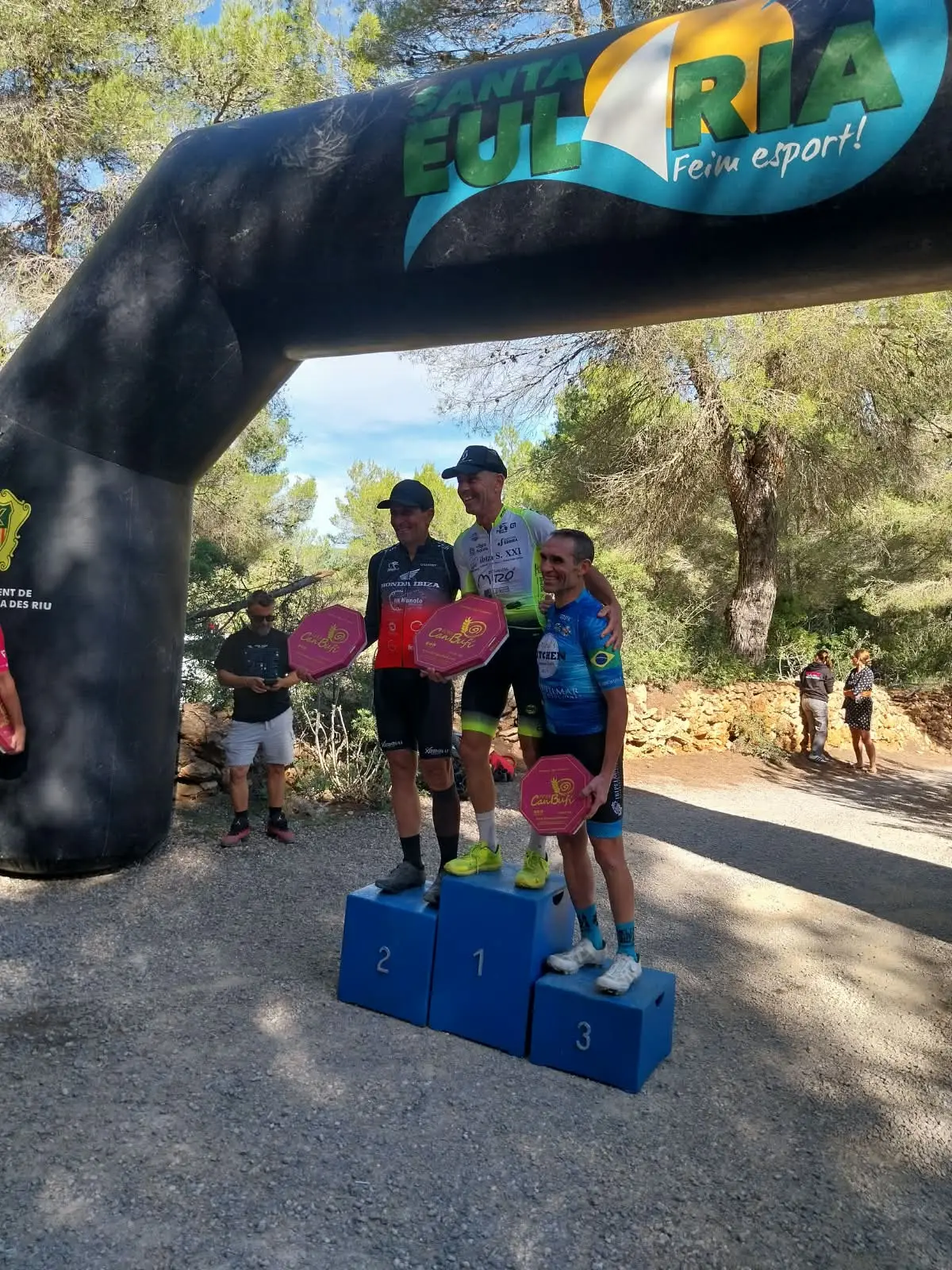 Marc Torres vuela en la BTT de San Carlos y se lleva la victoria absoluta